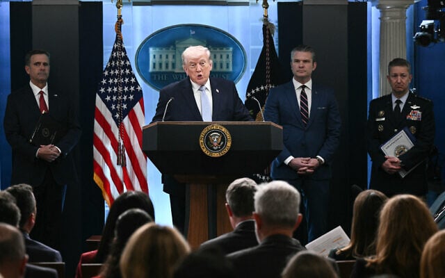 AFP__20260406__A6VW2LK__v1__HighRes__UsPresidentDonaldTrumpHoldsPresserAmidIranWar-640x400 image